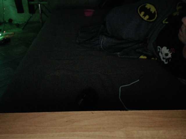 Емитувани слики од екранот JessieWhites