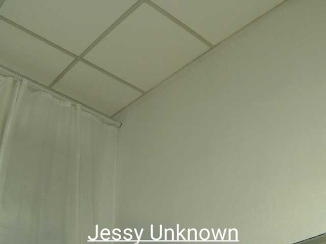 Емитувани слики од екранот JessyUnknown