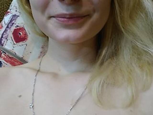 Емитувани слики од екранот JillFox