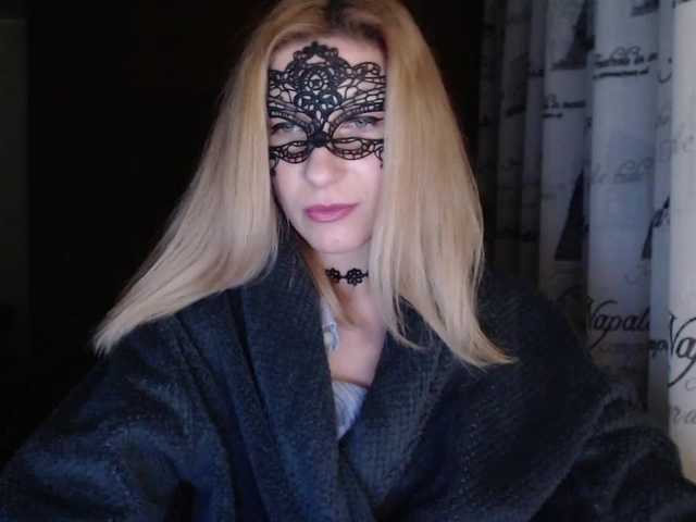 Емитувани слики од екранот JoanFoxy