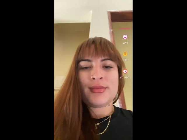 Емитувани слики од екранот Jonesjones15