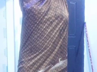 Еротски видео разговор Juicyneema