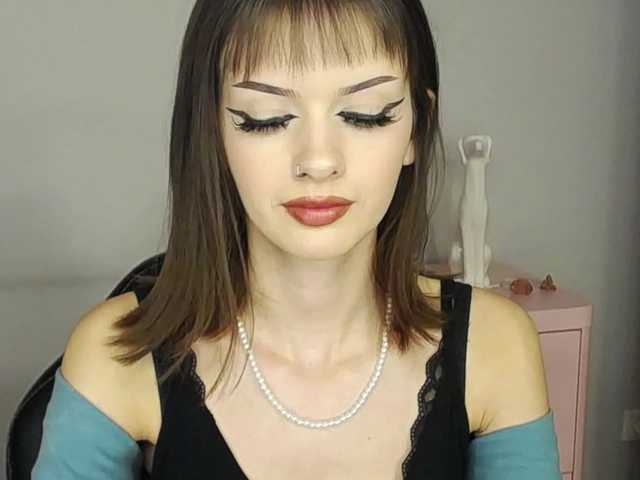 Емитувани слики од екранот juicyVicky