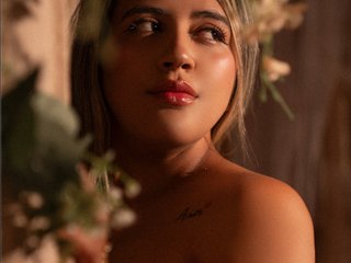 Еротски видео разговор JuliethaTaylor