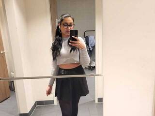 Еротски видео разговор JulietShy