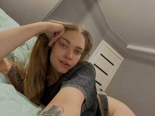 Еротски видео разговор HollyGolightly