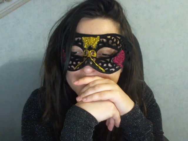 Емитувани слики од екранот MalvinaKisssa