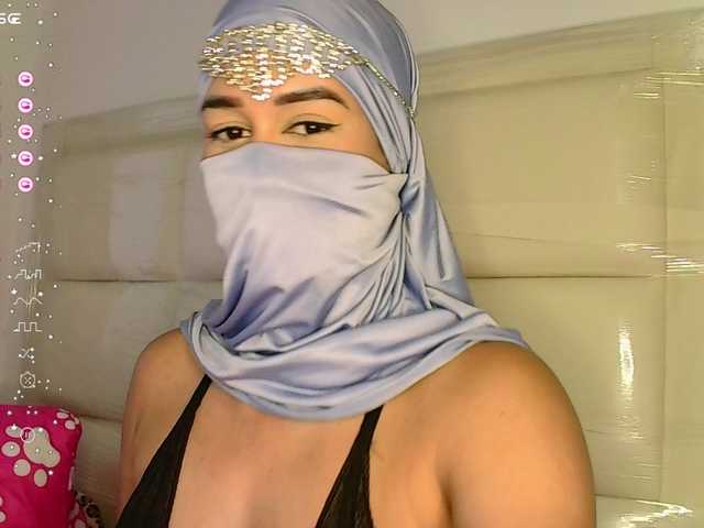 Фотографии kaalinda1 New Arab girl in this environment, shy but wanting to know everything that is related