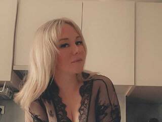 Еротски видео разговор kally-mess