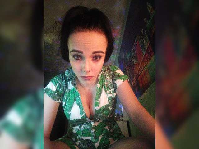 Емитувани слики од екранот Karamelka13