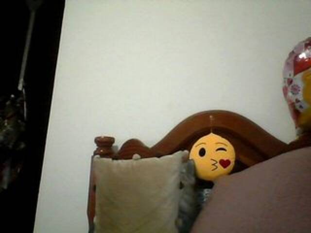 Емитувани слики од екранот Karla-Madox