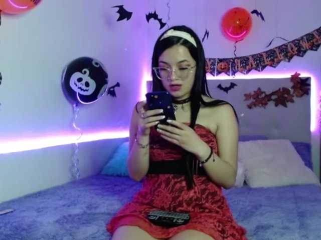 Емитувани слики од екранот Karlett-Moon