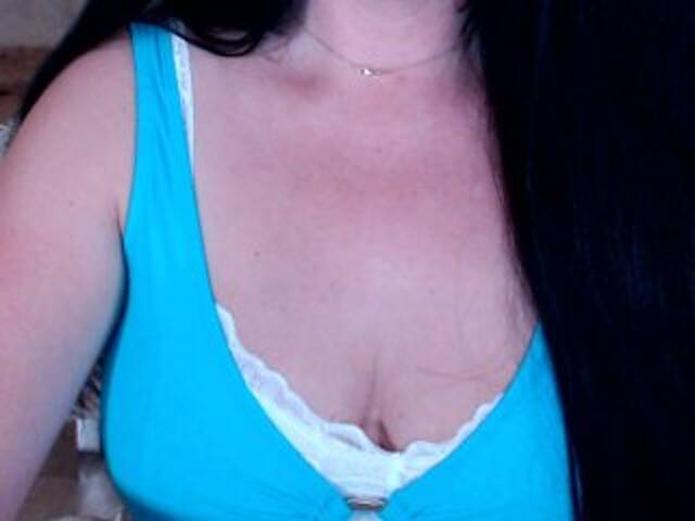 Емитувани слики од екранот KaroliJoy