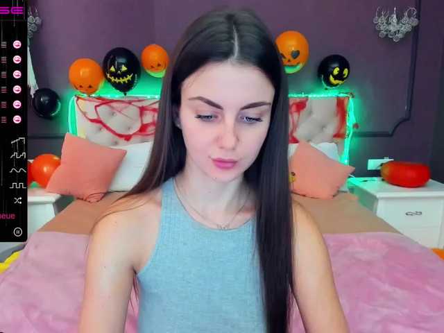 Емитувани слики од екранот KarolinaFoxxx
