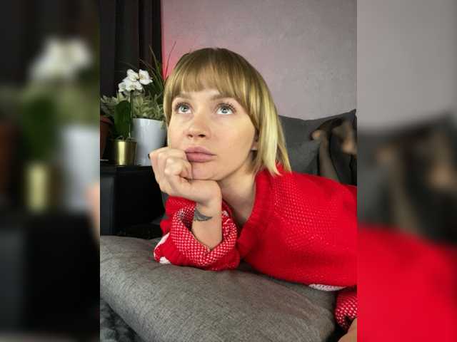 Емитувани слики од екранот Li_Berry