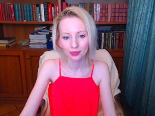 Емитувани слики од екранот KassiaDinn