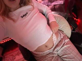 Еротски видео разговор KateDanver