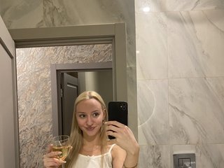 Еротски видео разговор KATE_KISS