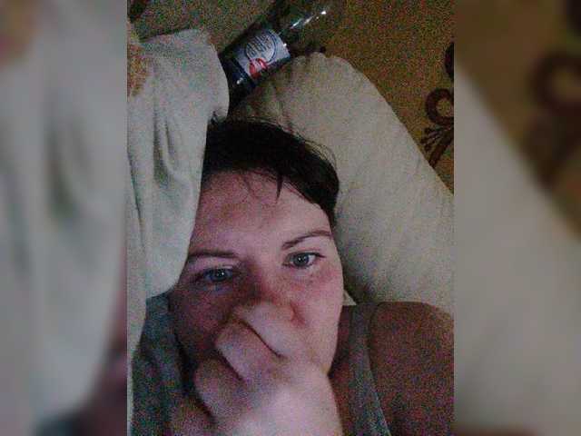 Емитувани слики од екранот KatieMacAlist