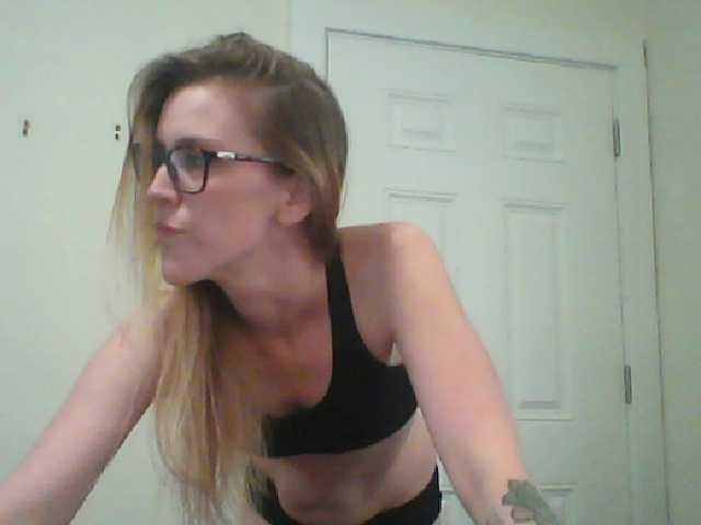 Емитувани слики од екранот KatMcSAss