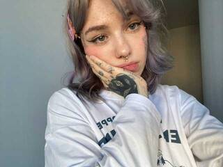 Еротски видео разговор KatrinUwU