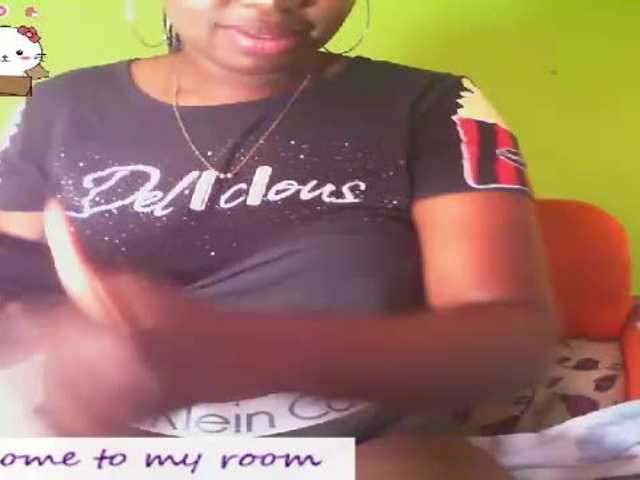 Емитувани слики од екранот KattyBam