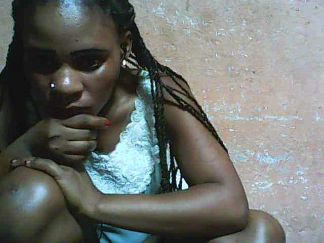 Емитувани слики од екранот kattybraid