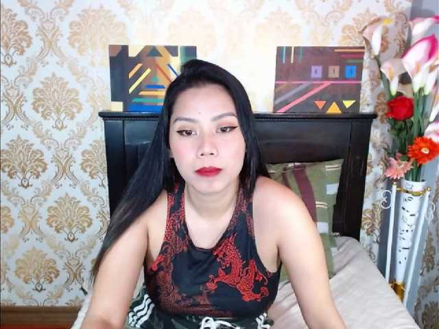 Емитувани слики од екранот KeityCroft