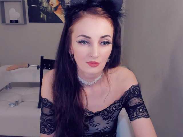 Емитувани слики од екранот Kelarini