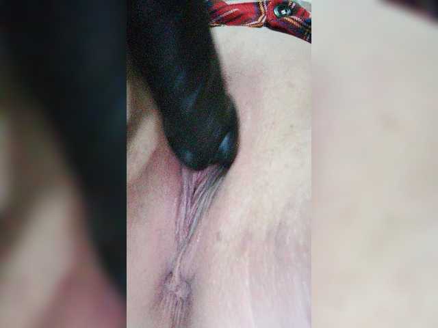 Емитувани слики од екранот KellyXOn