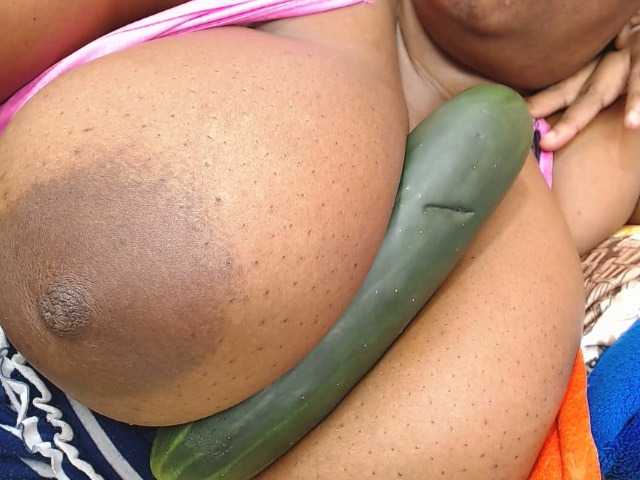 Емитувани слики од екранот kencyhotxx
