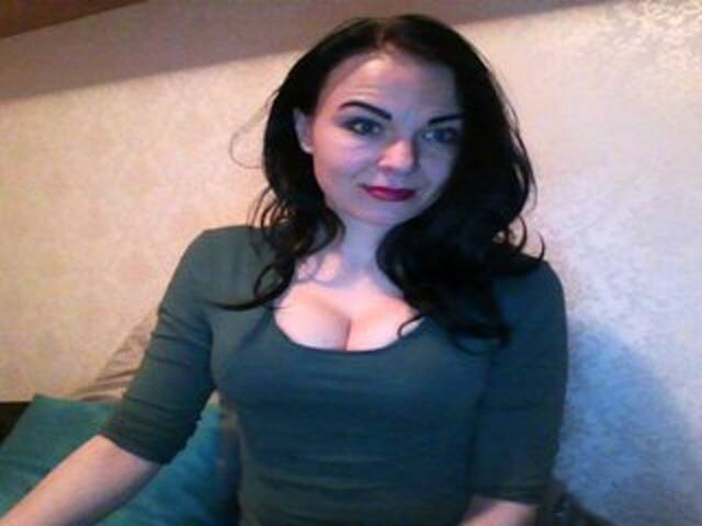 Емитувани слики од екранот KendallLUXE