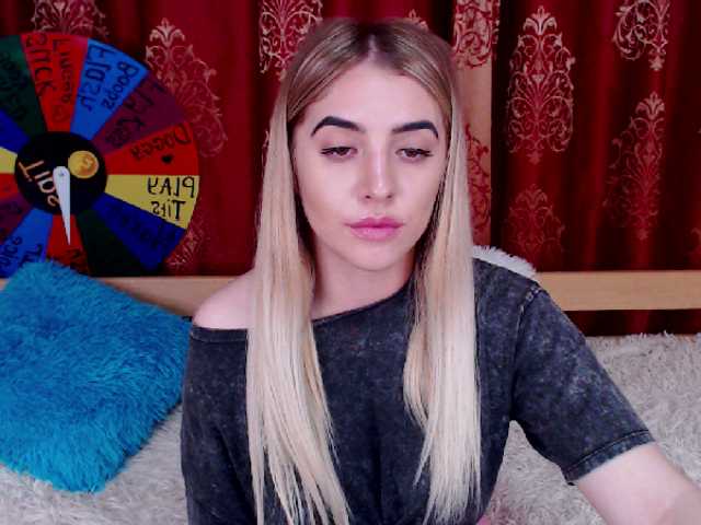 Емитувани слики од екранот kettyloo4u