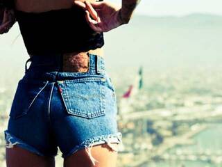 Еротски видео разговор Kida19