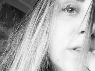 Еротски видео разговор Kiki2-1