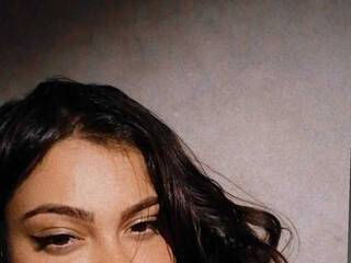 Еротски видео разговор KimWalkeer