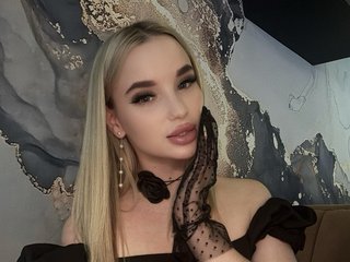 Еротски видео разговор KiraKrox