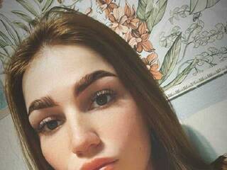 Еротски видео разговор Kiraonce