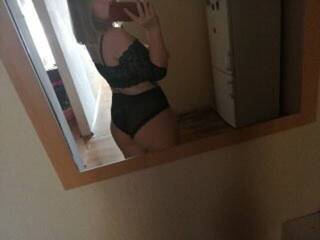 Еротски видео разговор Kisiosibi23