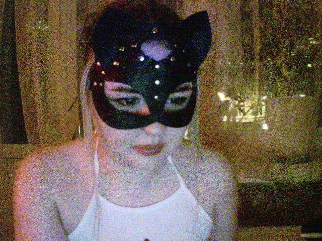 Емитувани слики од екранот Katya_queen