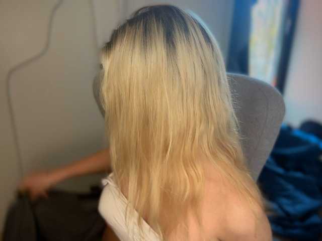 Емитувани слики од екранот Kittenbabys