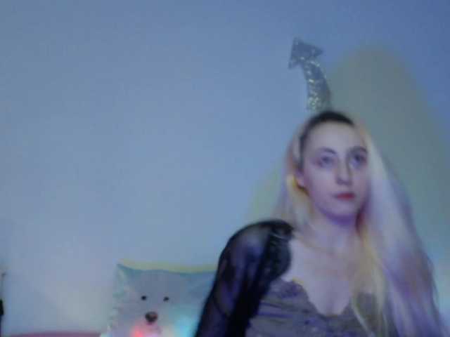 Фотографии Kittyisabelle Having fun with your Quinn! #euphoria #paypig #findom #humanatm #teamviewer #cashcow #sissy