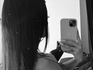 Еротски видео разговор kittymonet