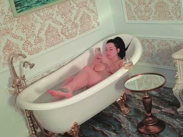 Емитувани слики од екранот kittySerene
