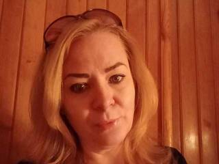 Еротски видео разговор KlorissDenvi