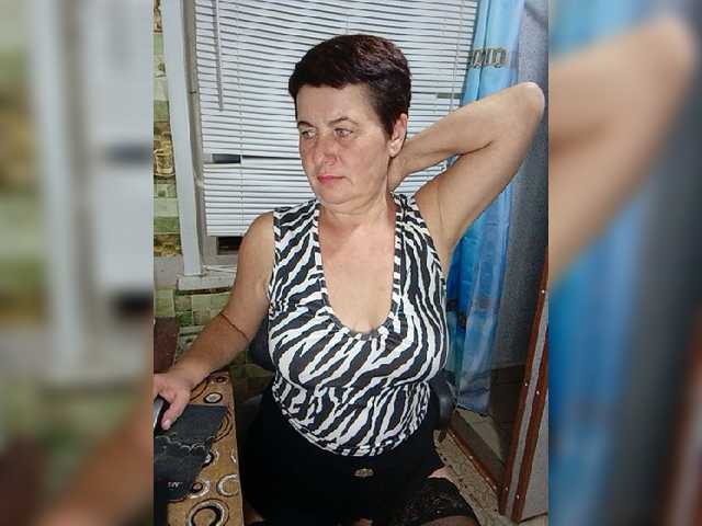 Емитувани слики од екранот NicoleOlla