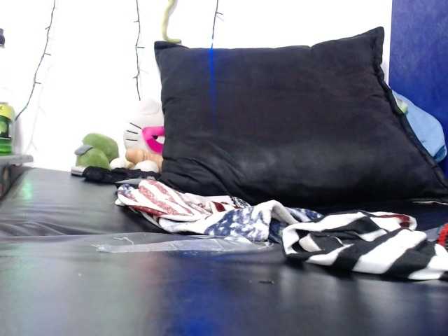 Емитувани слики од екранот korychauth3