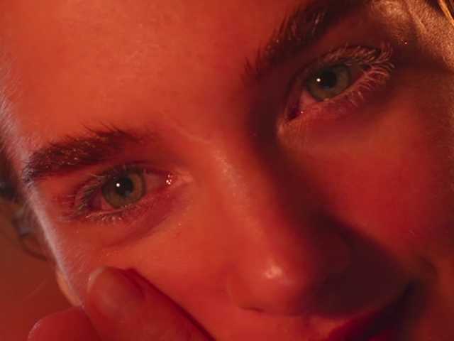 Емитувани слики од екранот KOTTYAA