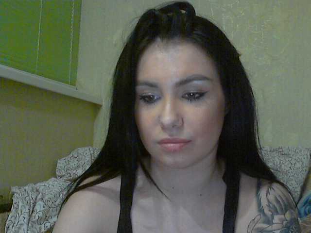 Емитувани слики од екранот KrissOne24