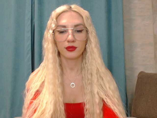 Емитувани слики од екранот Kristy6433
